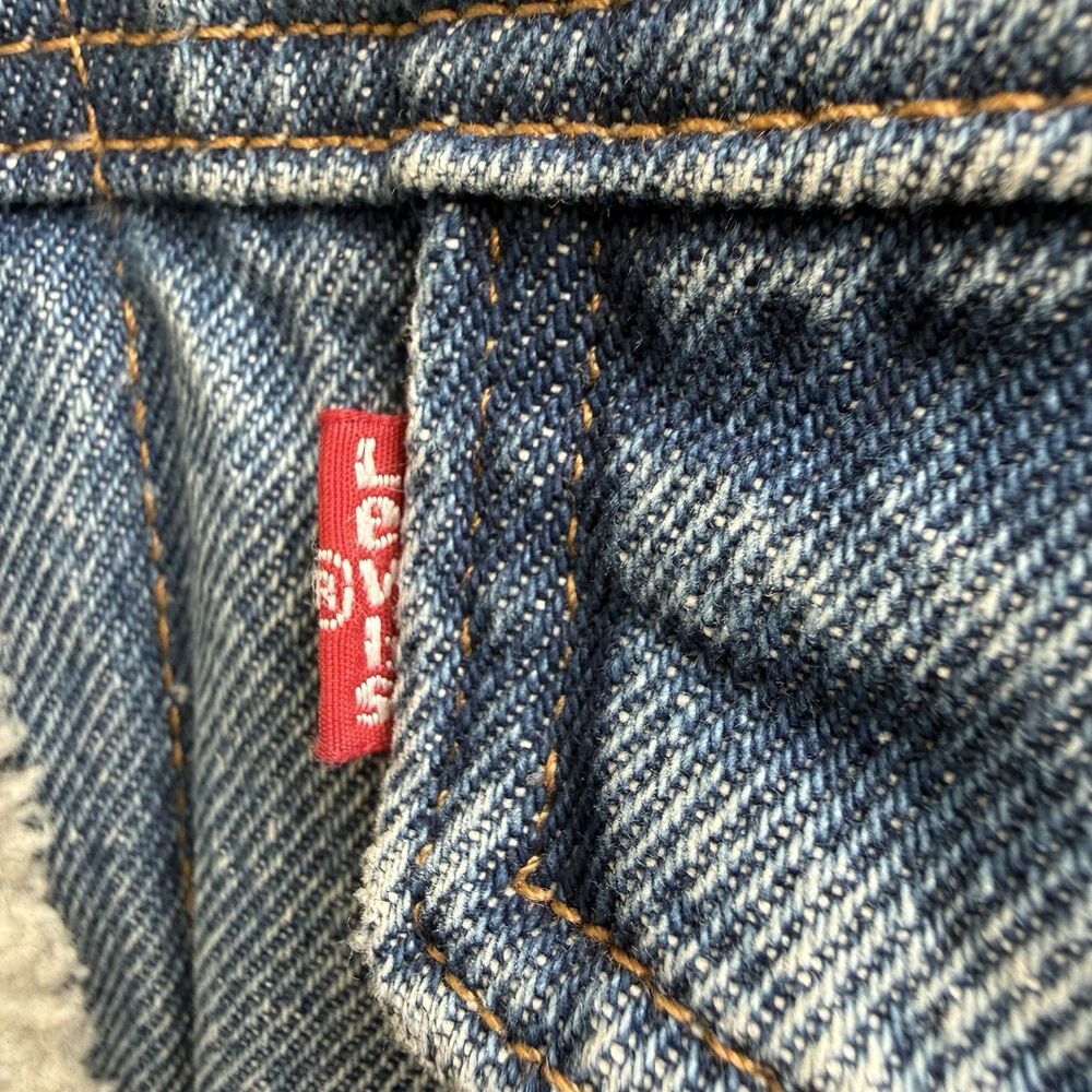 Levi's Light Blue Sherpa Lined Denim Trucker Jean Jacket Snap Closure Size L - Picture 3 of 10